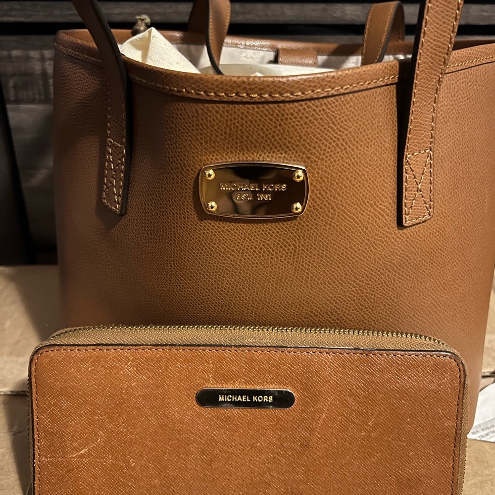 Michael Kors Brown Tote and Wallet Set